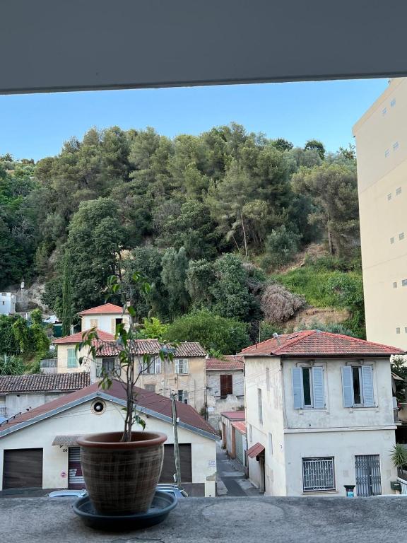 Studio magnan grand balcon - 2