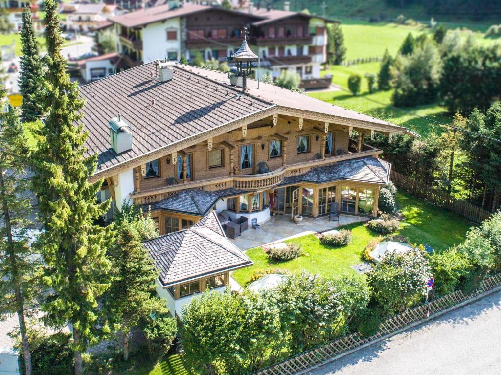 Haus Wildschütz by Hotel Tirolerhof - 1