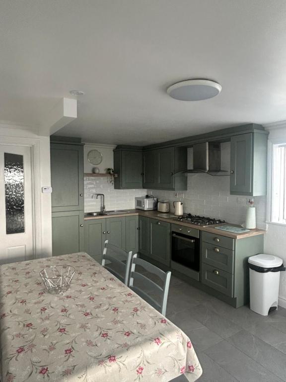 Sea View Apartment, Bun na Leaca