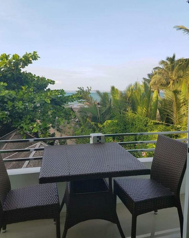 Hangout Beach Resort