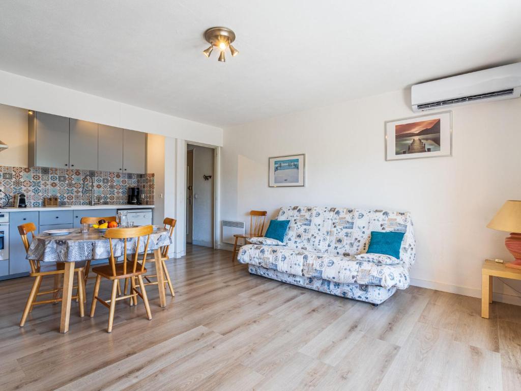 Apartment Les Cigales by Interhome - 2