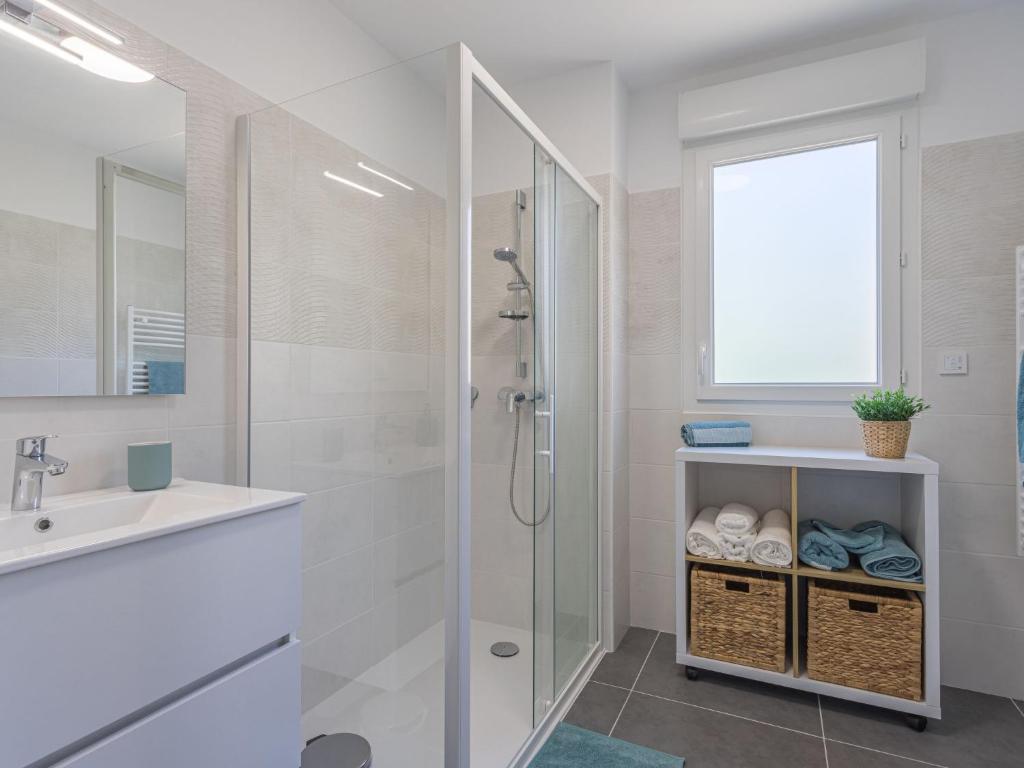 Apartment 151 Bay Street-2 by Interhome - 4