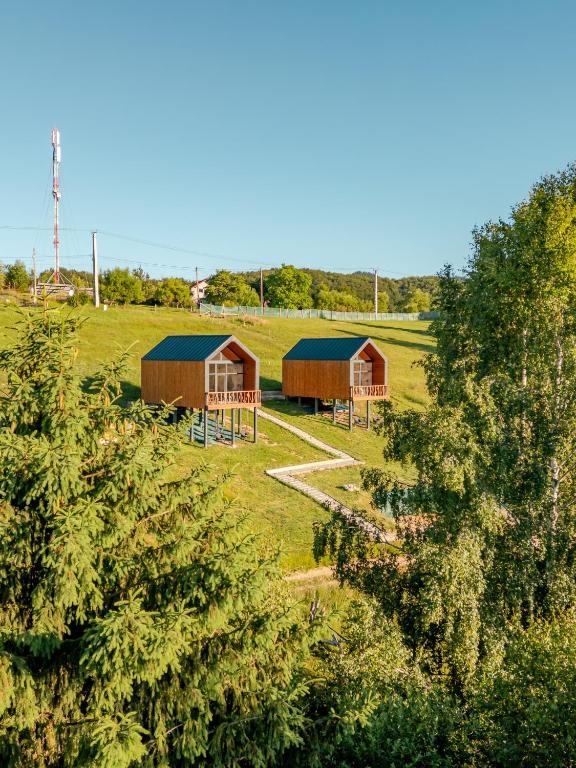 Suspended Tiny House, Drumu Carului
