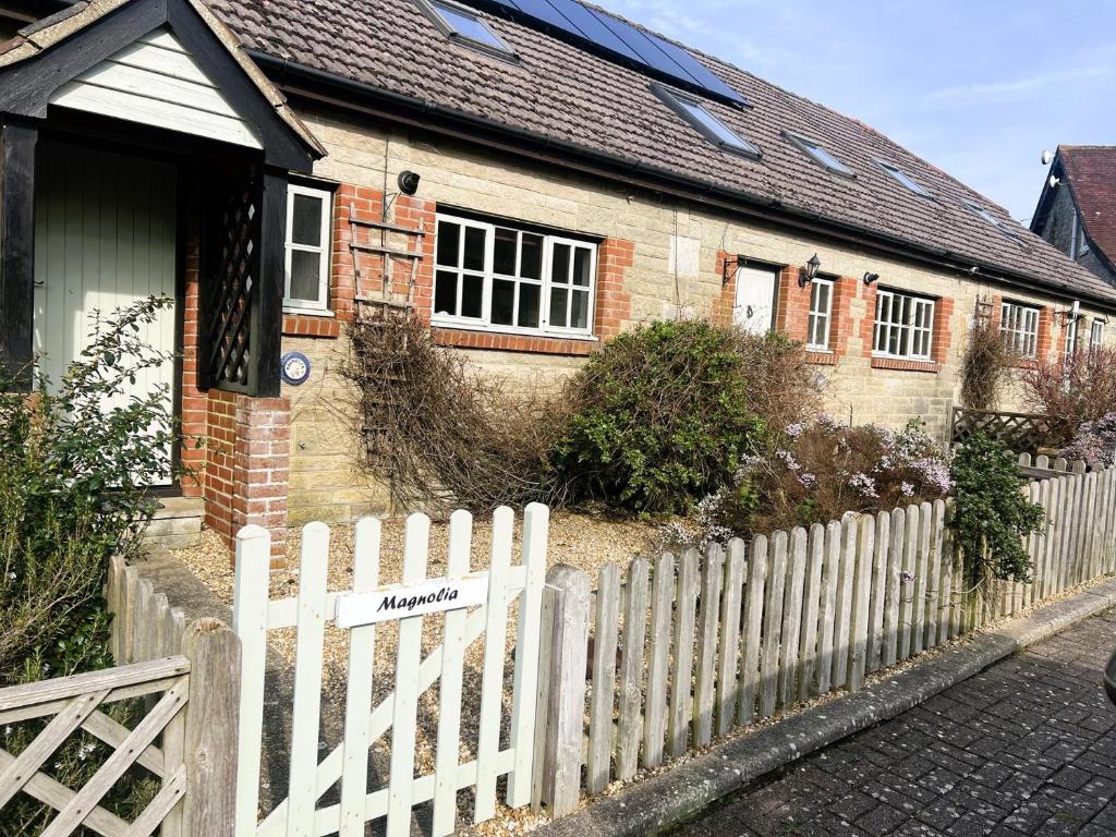 2 Bed in Godshill IC078, Godshill