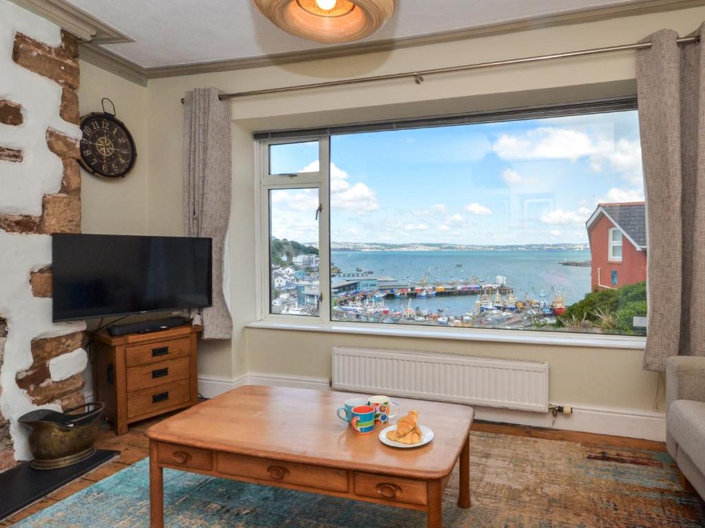 3 bed property in Brixham BX045, Brixham
