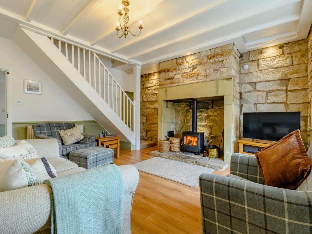 2 bed property in Rothbury Northumberland 89502, Thropton