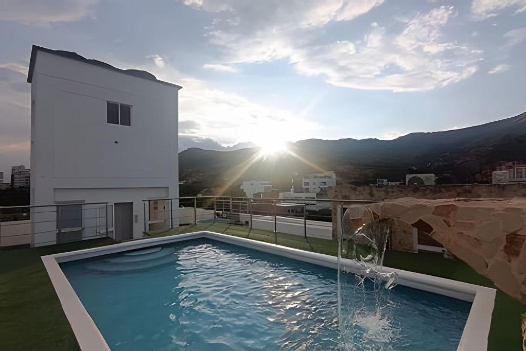 Piscina, jacuzzi y vista 360, en La Flora, Cali - 2
