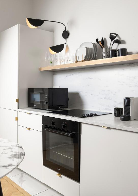 Newly Renovated Apartment with Balcony, AC, Fiber internet