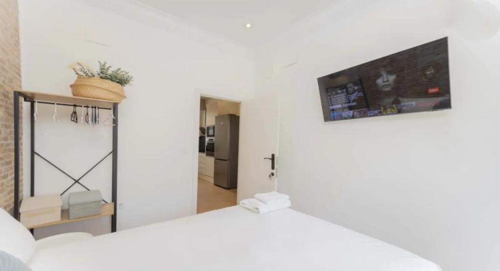 Private Room With Netflix & Wifi - 2