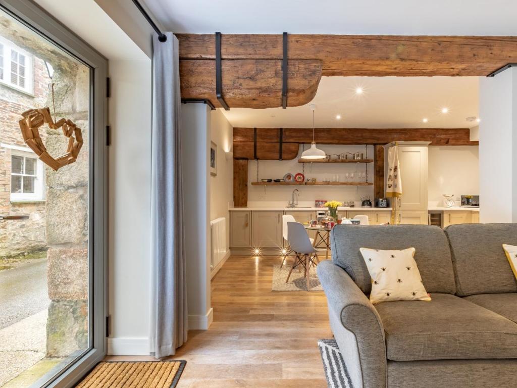 1 Bed in Charlestown 42194, Charlestown