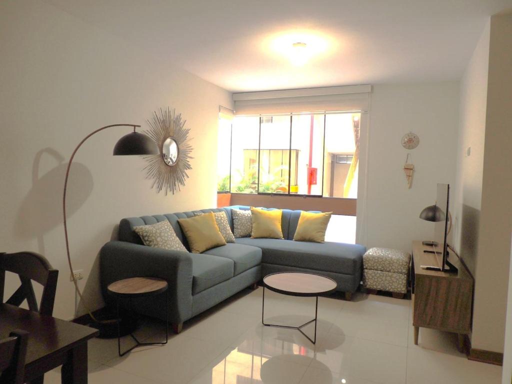 Elegante y comodo departamento en 1er piso, 3 camas 1 sofa cama - 1