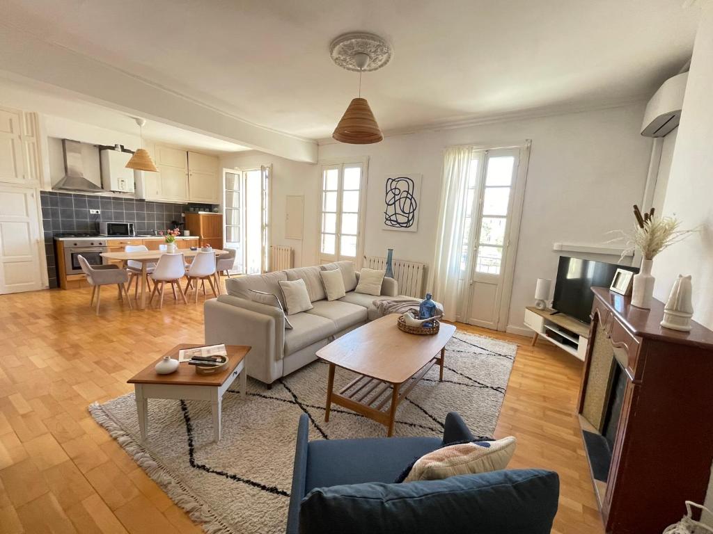 Appartement 73m2 climatisé au cœur de la ville ancienne - 1