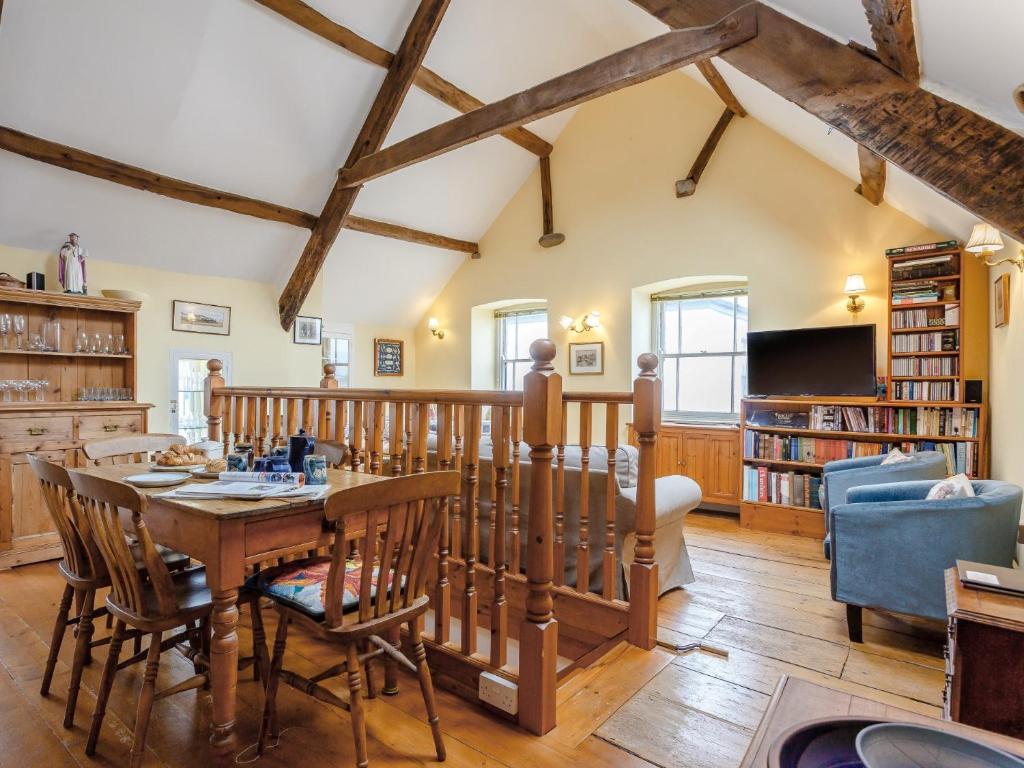 2 Bed in Appledore 77915, Appledore