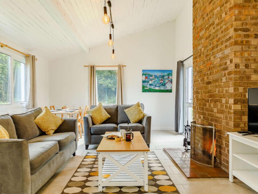 2 Bed in Whitsand Bay 88311, Landrake