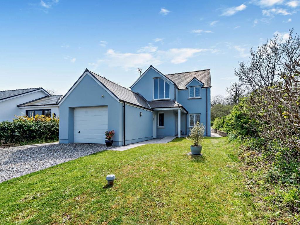 3 Bed in Tenby 92066, Saint Florence