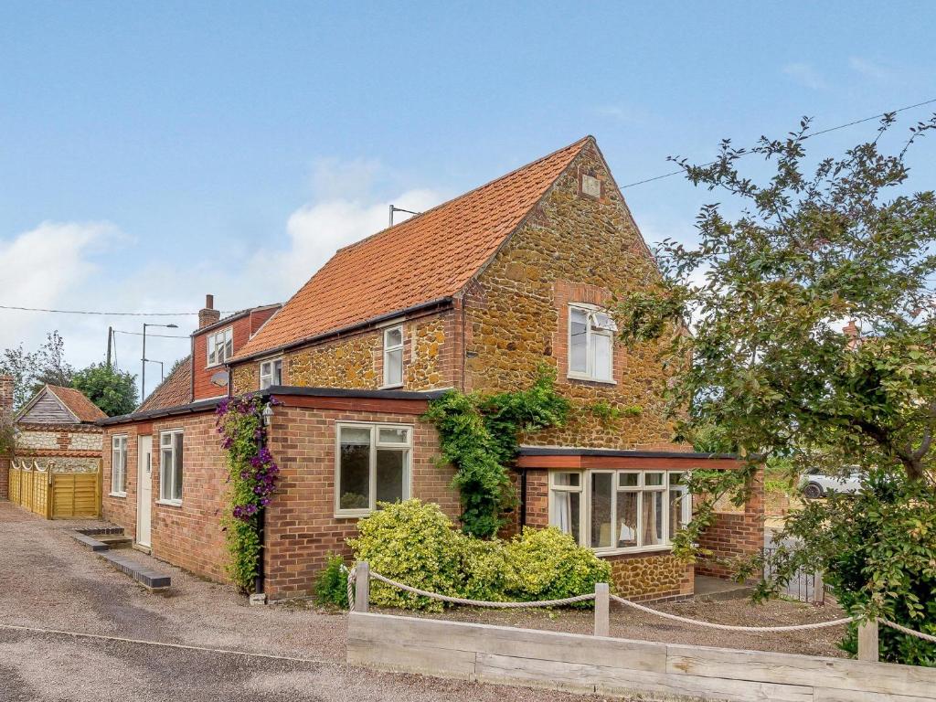 3 Bed in Old Hunstanton 78821, Hunstanton