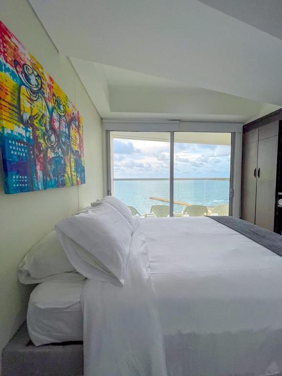 Amanecer frente al mar azul - Descanso 16 - 4