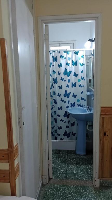 Departamento PB 1 ambiente 3 personas a metros del mar - 3