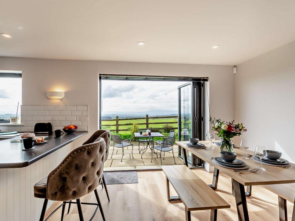 2 Bed in Tosside 94056, Tosside