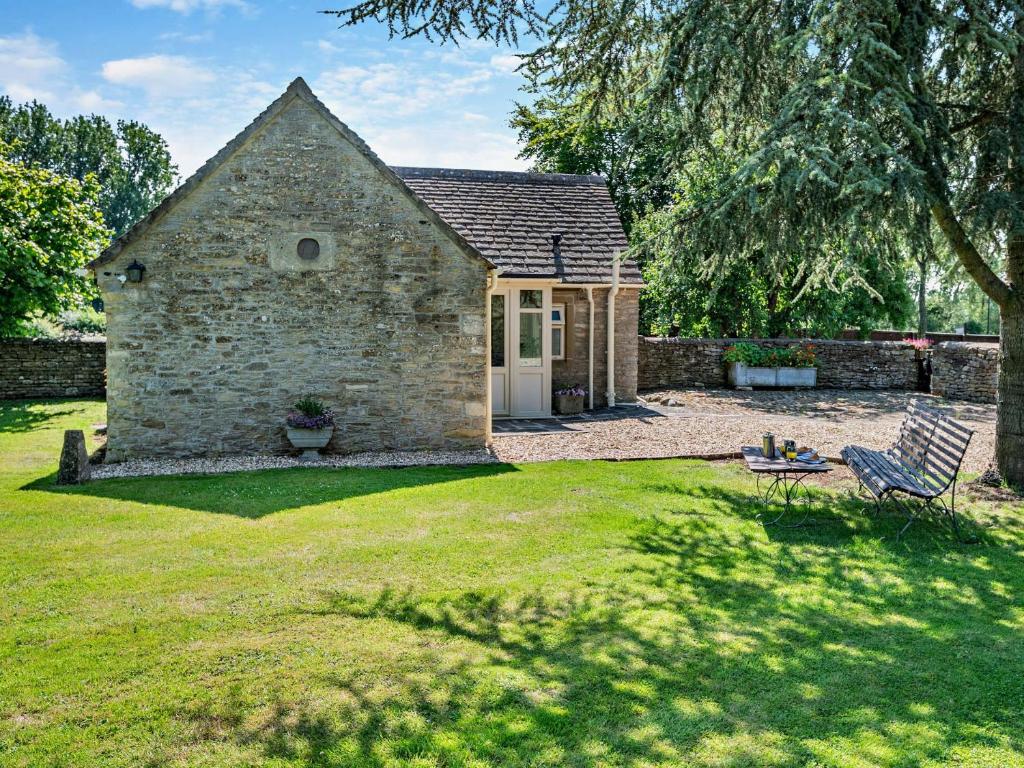 1 Bed in Malmesbury 95500, Malmesbury