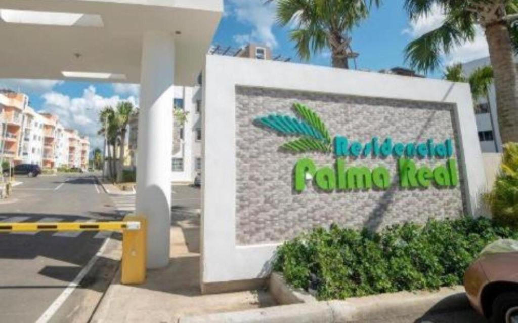 Palma Real Apt Near Cibao Airport & Pool, Santiago de los Caballeros