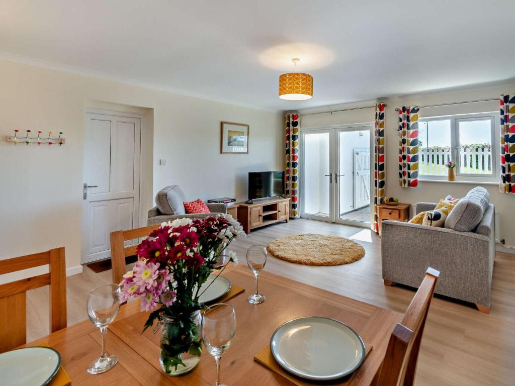 1 Bed in Bembridge 94355, Bembridge