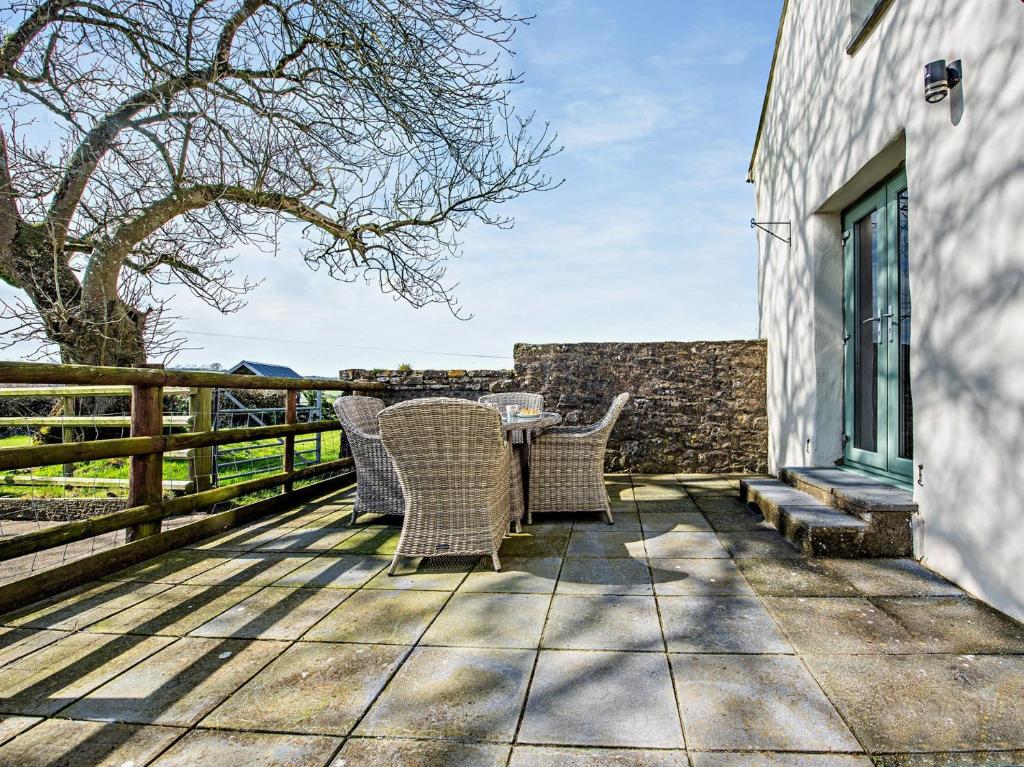 2 Bed in Narberth 72864, Whitland