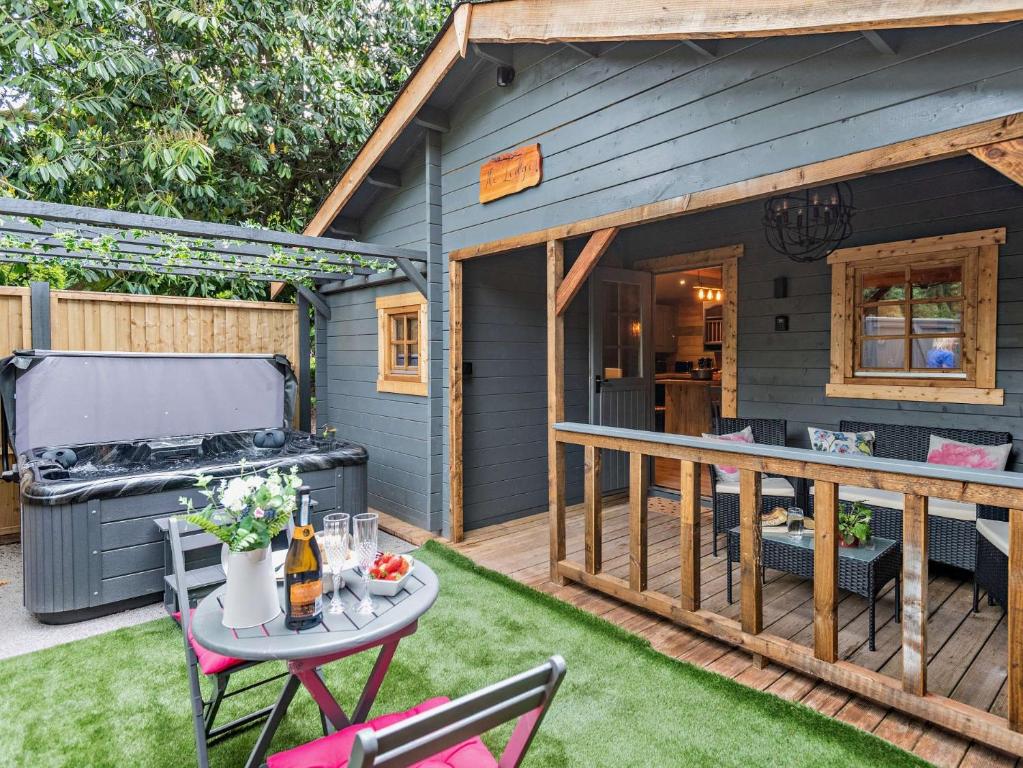 1 Bed in Christchurch 91944, Ringwood