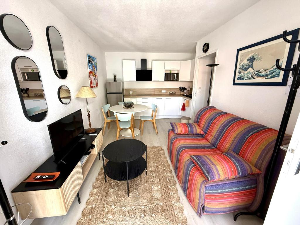 AGREABLE APPARTEMENT REFAIT A NEUF DANS UNE RESIDENCE DE VACANCES - FR-1-92-946 - 4