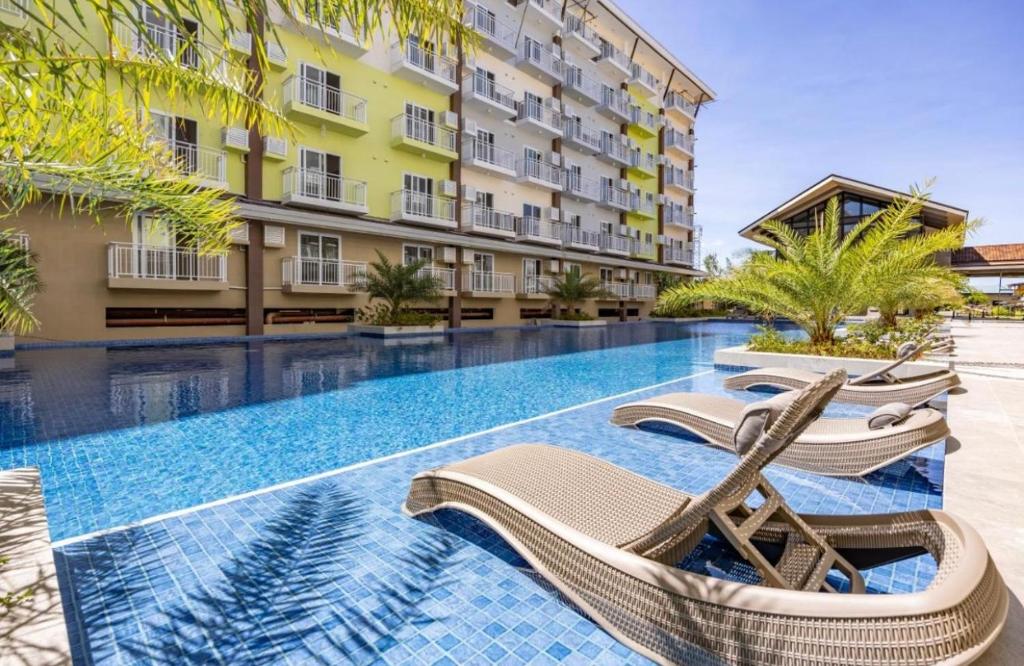 Fully equipped Studio unit near Mactan Airport with WIFI, Pool & Gym Access, Mactan