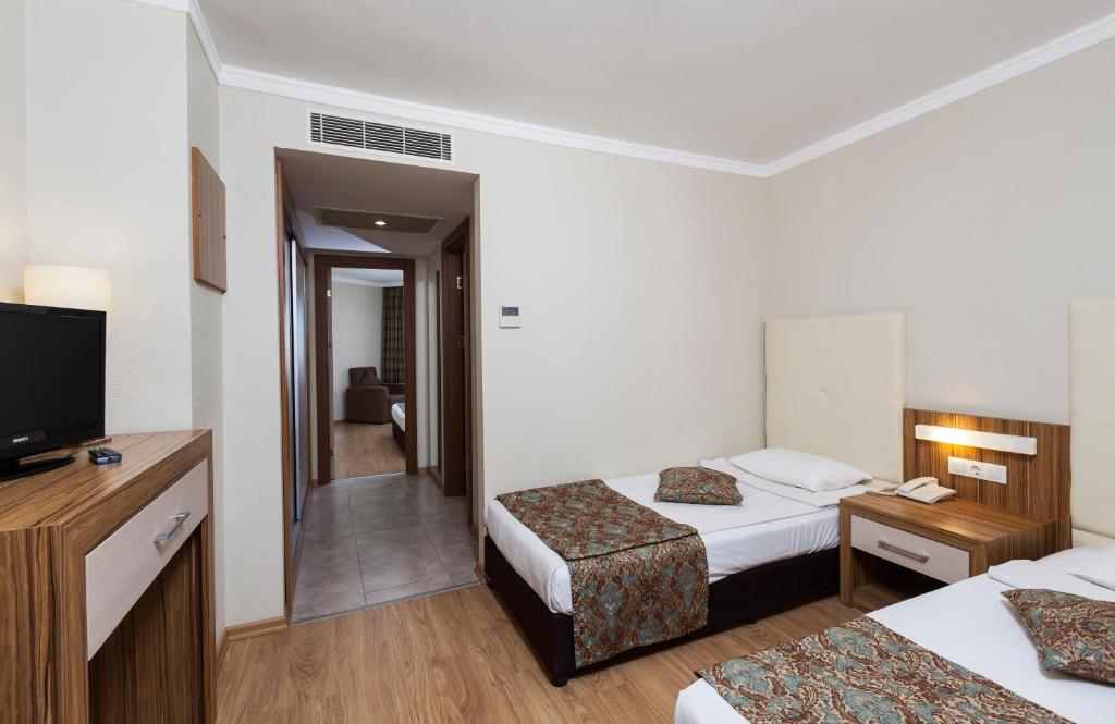 Calimera Hane Garden Hotel — Hotel rooms in Side