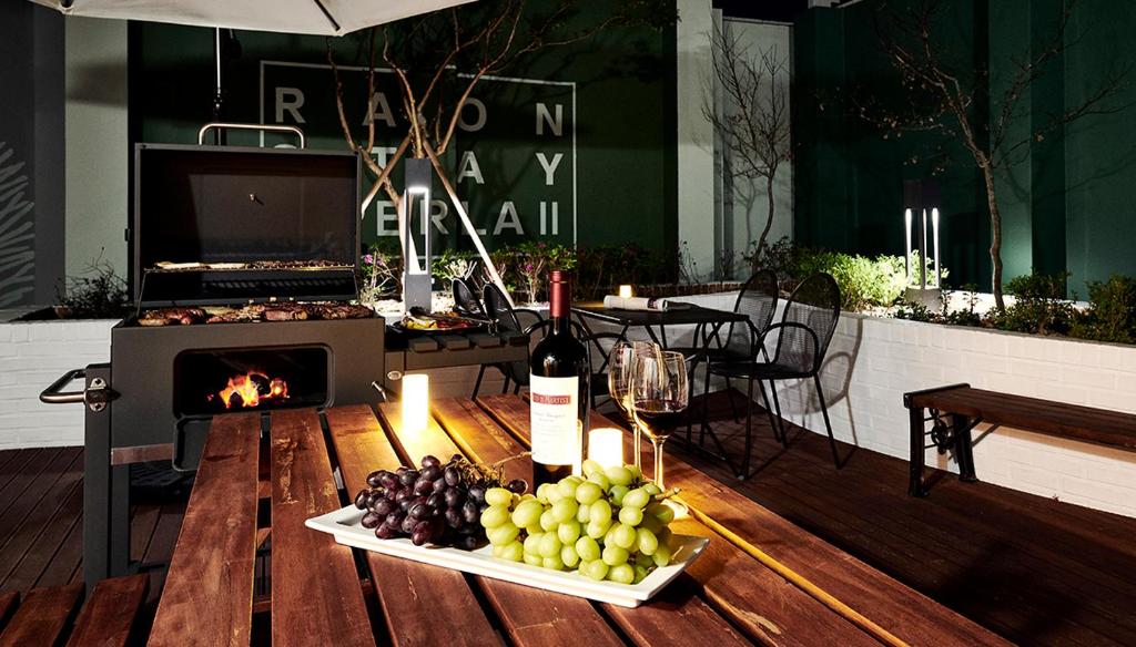 뉴 라온스테이 주변 야경