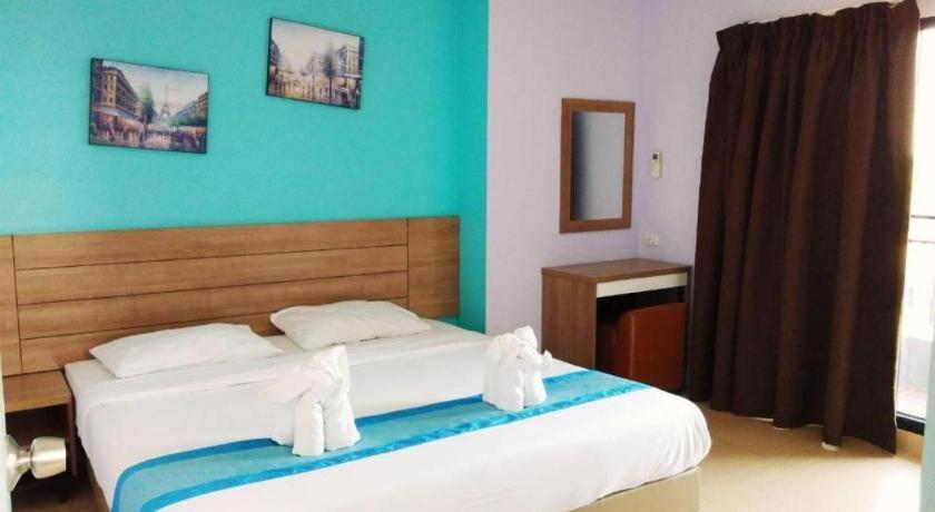 Hotel Room 2