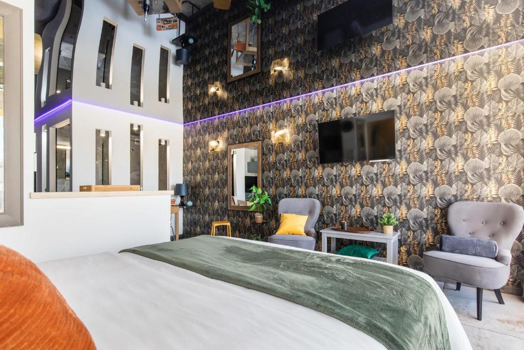 Helioamour Renovated apartment with terrace in Héliopolis Naturist Village - 5