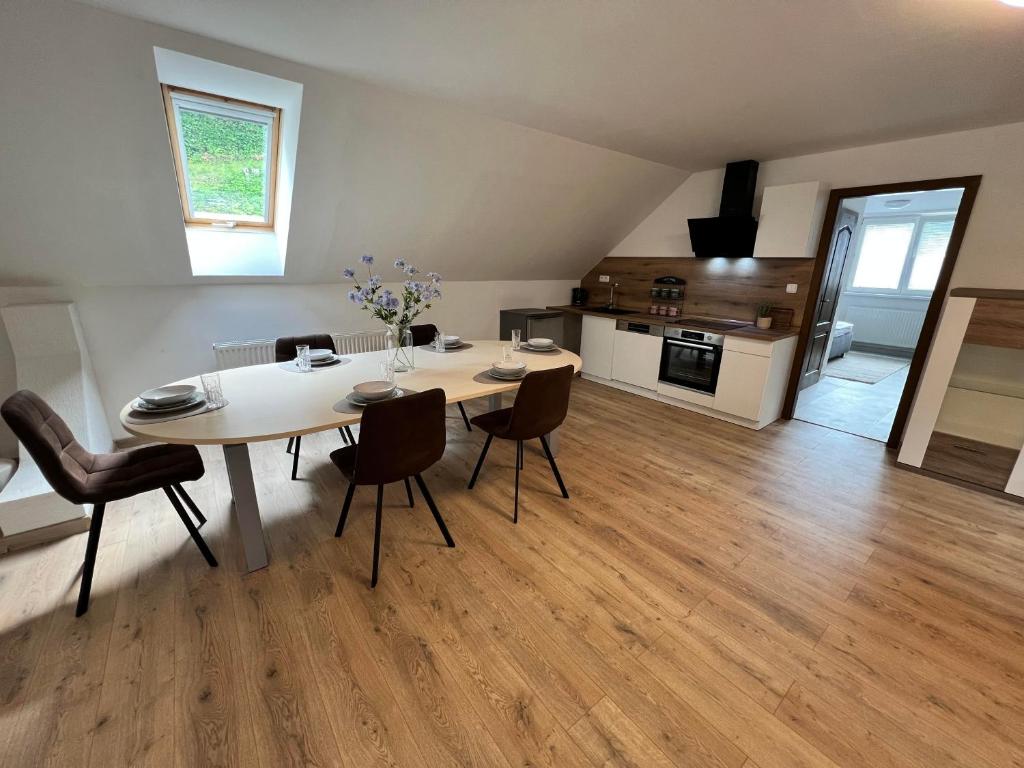 Elysian 3 apartment - TEAM, Trenčín