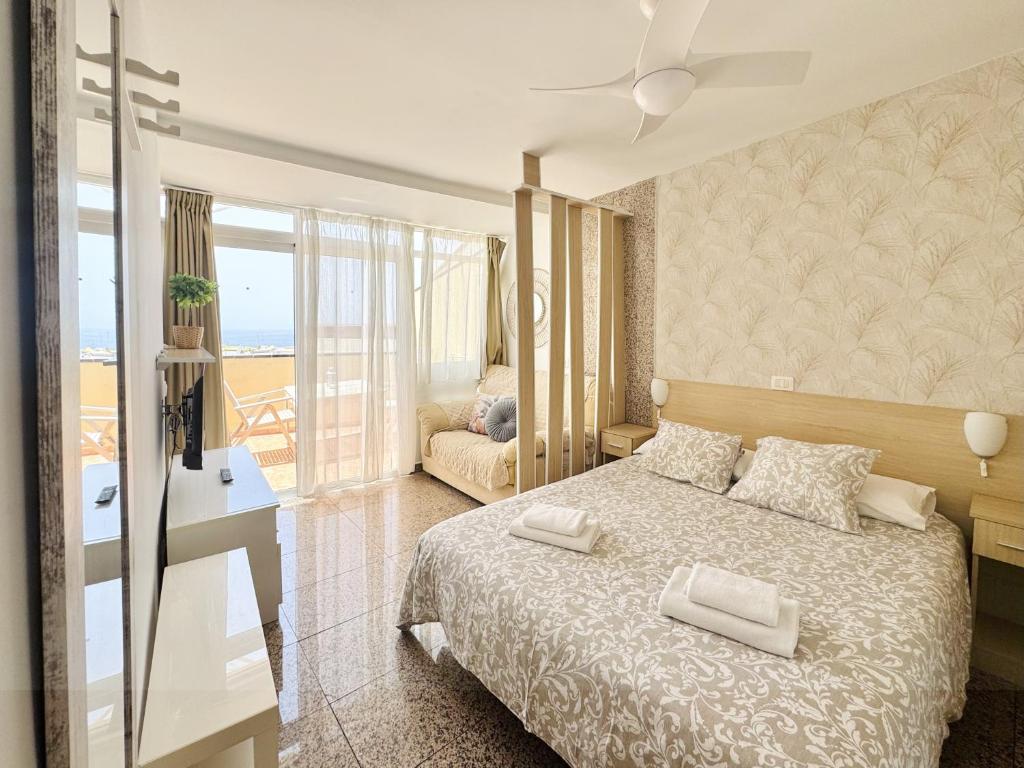 Apartamentos Ohana Los Cristianos Centro y Playa - 2