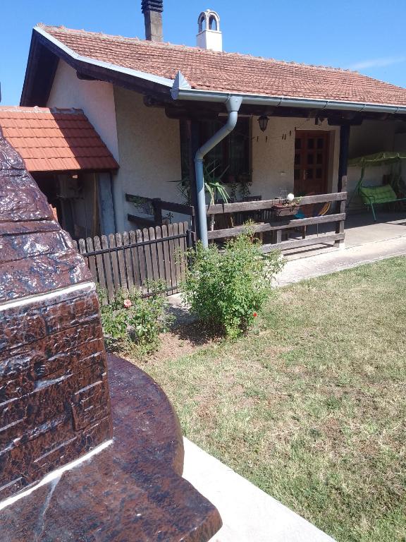 Galerija Jovanović, Topola