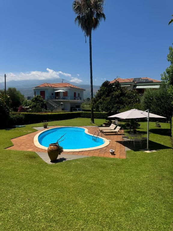 Green paradise with Etna view - 1
