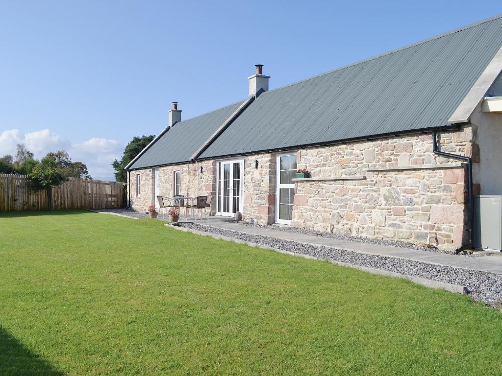 Paterson Cottage, Tore