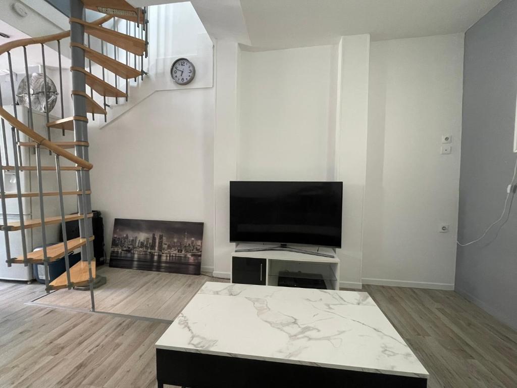 Appartement dans le village à port la nouvelle - 2
