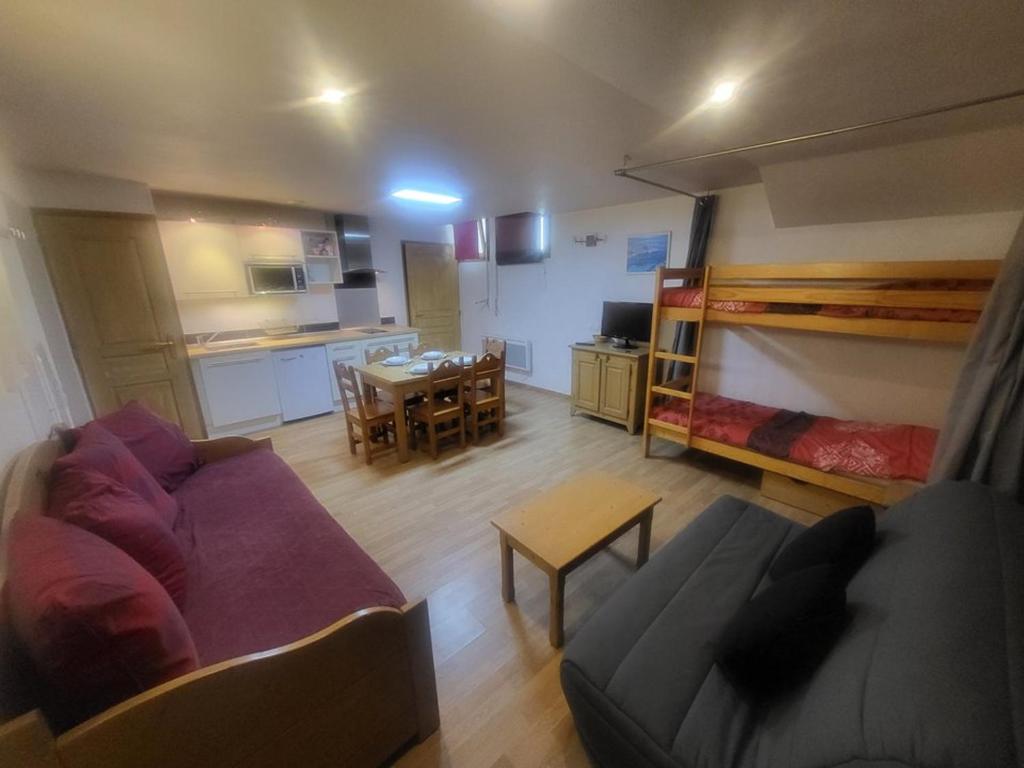Studio cosy 4 pers. front de neige avec WiFi à Montgenèvre - FR-1-266-85 - 4