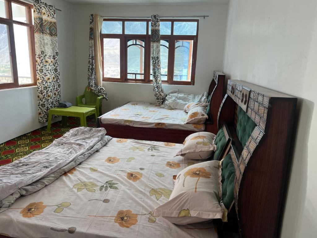 Nazrana guest house, Kargil