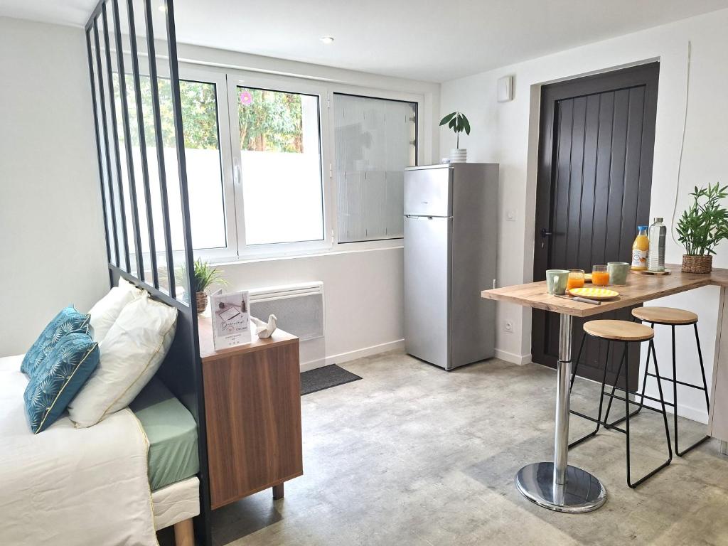 Au Petit Palois - Parking Privé - 5min Centre ville - 2personnes - 5