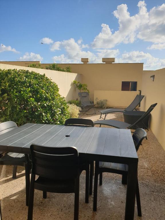 Waterfront studio with terrace - 3