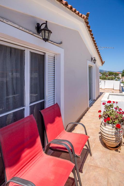 Thetis — Hotel building in Alikanas, Ionian Islands