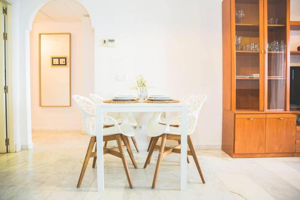 2 bed apartment with great views -Elviria Marbella - 2