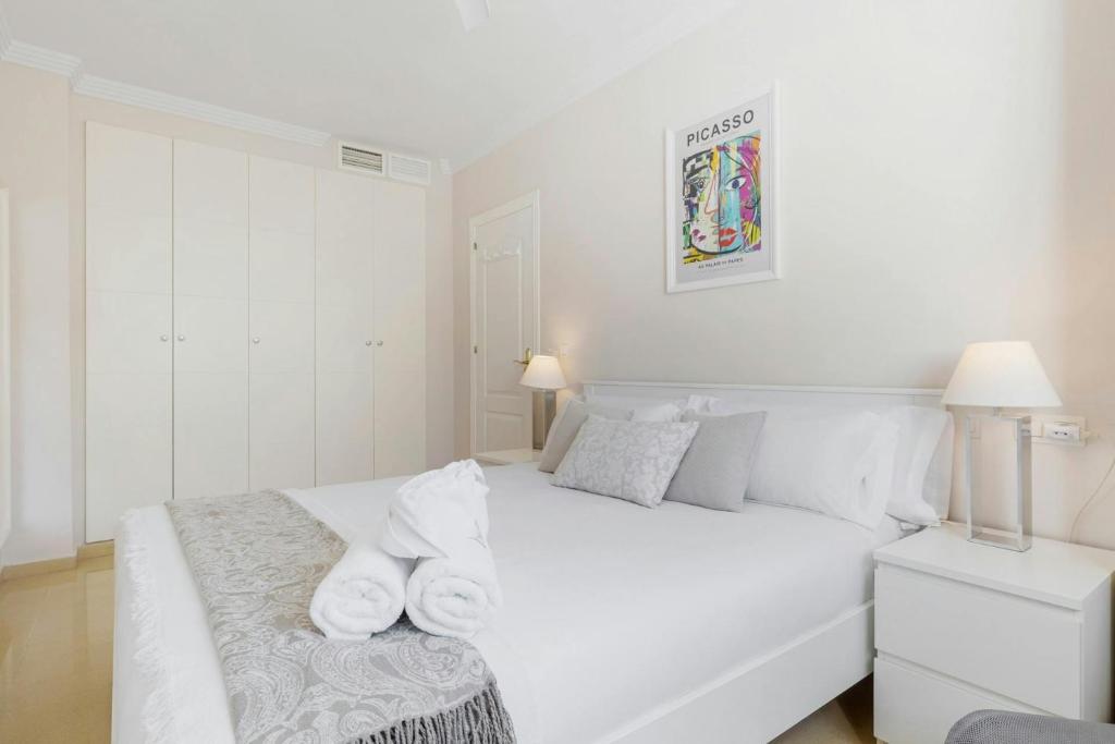 Golden Banus - 3