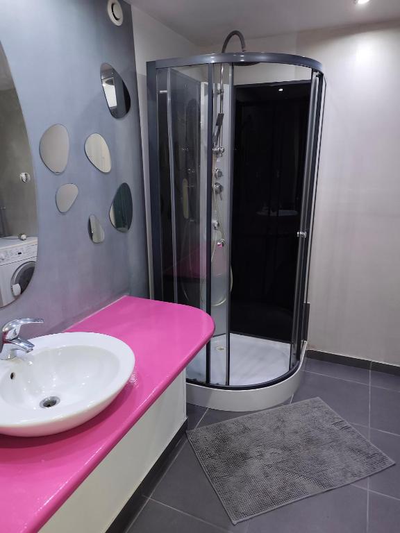 BOUTIQUE HOSTEL BY Cassis - 4