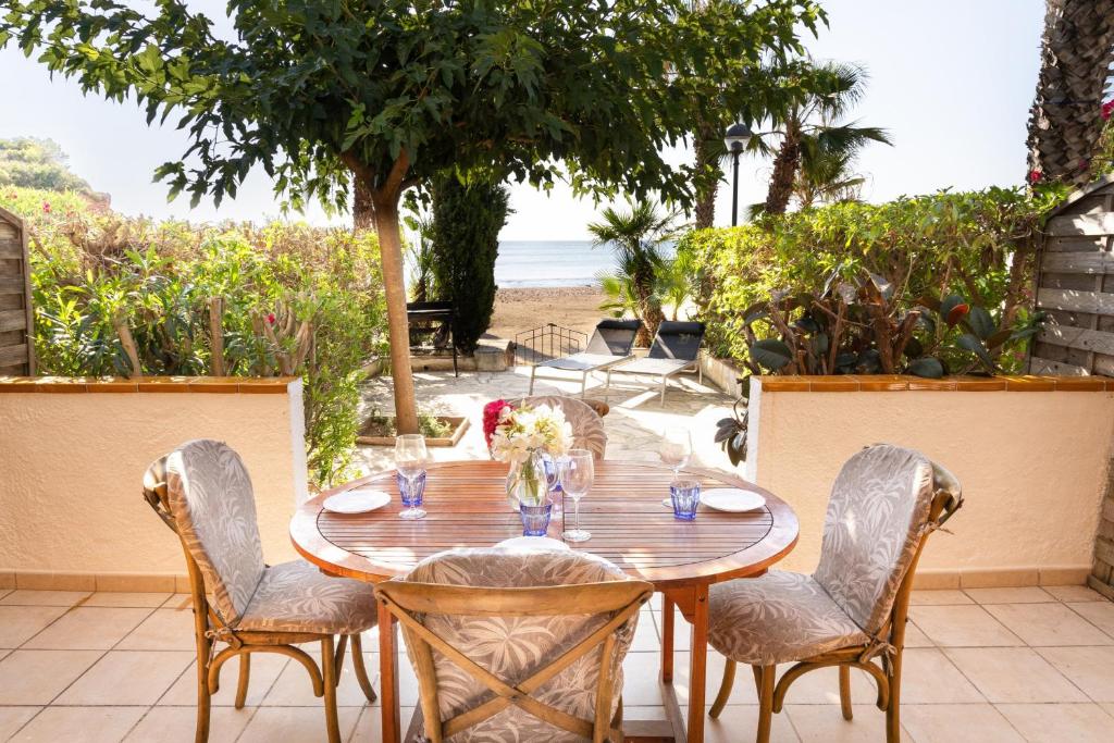 AIGUAMARINA - Amor al mar y la vida, L'Ampolla