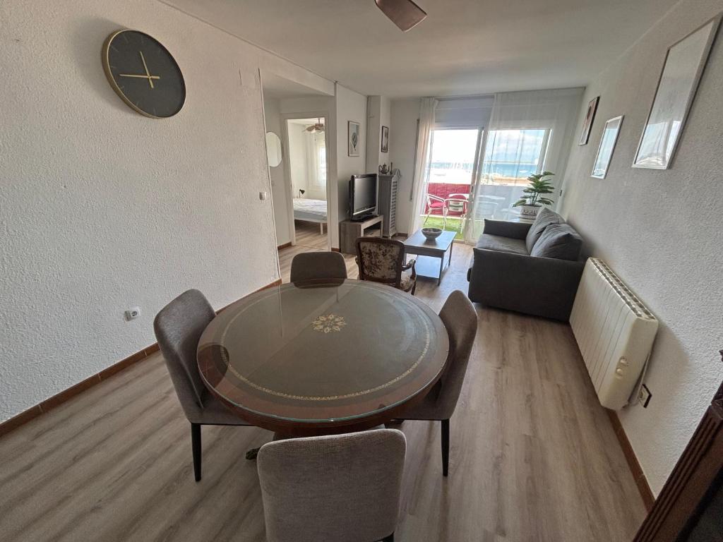 2 Chambre Vue port de plaisance - 4
